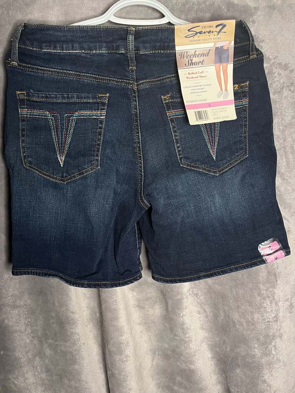 NWT Seven7 Weekend Short Size 6 Forever Dark Wash Stretch Denim - Picture 2 of 2